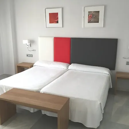 Ξενοδοχείο με διαμερίσματα First Flatotel International Benalmádena